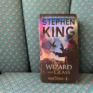 Wizard and Glass by Stephen King. The Dark Tower Book 4. Paperback Edition.